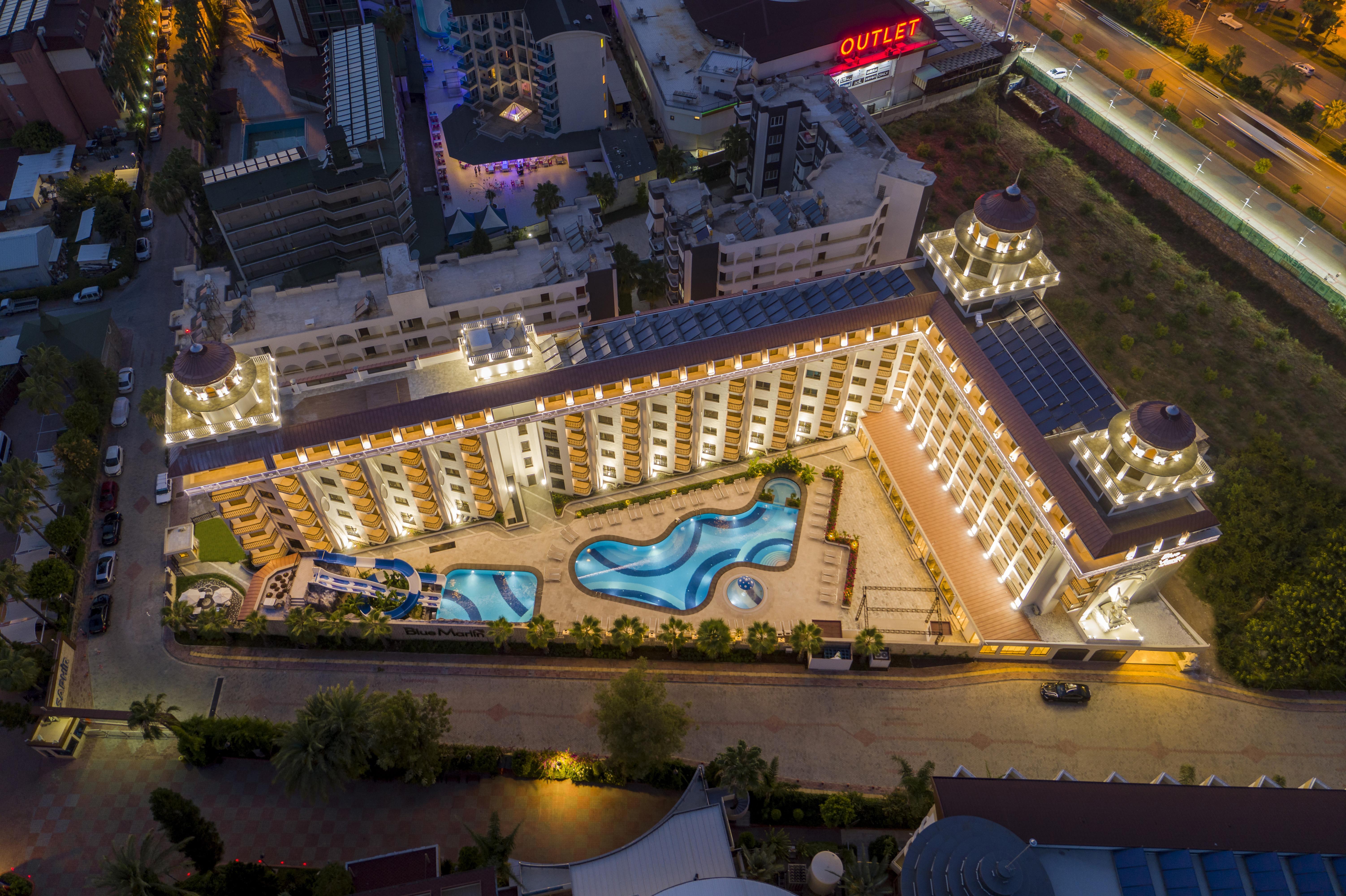 Blue Marlin Deluxe Spa & Resort Конаклы Экстерьер фото Aerial view of the complex